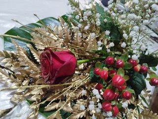 Rosa roja o fucsia todo mi amor mami