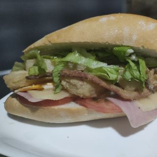 Bocadillo Azkena De Calamares