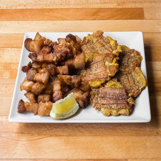 Patacón Con Chicharrón