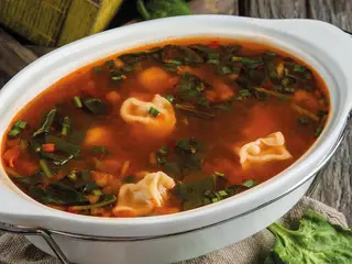 Пельмени с бульоном