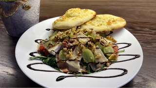 Sałatka sycylijska + pieczywo