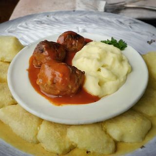 Ćufte u paradajz sosu