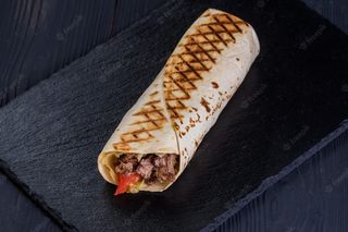 Rollo SHEESH KEBAB(carne especial hecha al carbon)