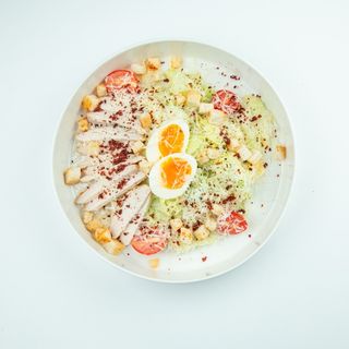  Цезарь с цыпленком (320г)