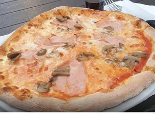 Prosciutto cotto e funghi