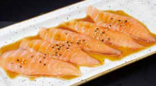 220. Carpaccio Salmón