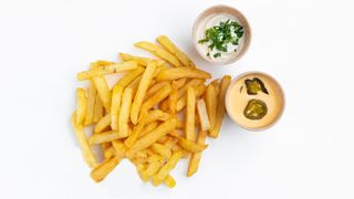 CARTOFI PRAJITI CU SOS CHEDDAR & JALAPENO 250Gr RH