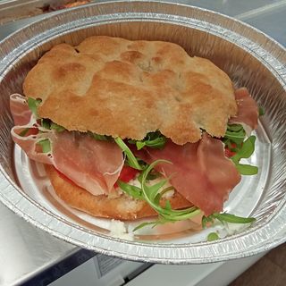 Pan arabo de jamón