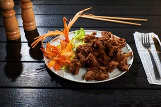 Vită cu pesmet și ardei iute