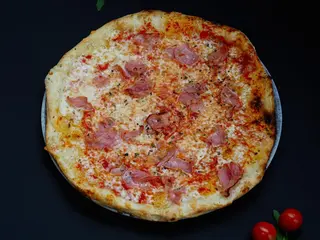 2. Pizza De Jamón (33 Cm.)