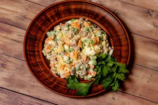 Салат олівʼє з телятиною (150г)