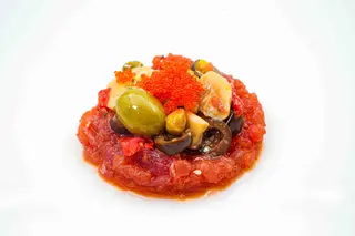 140. Tartare tοννο alla mediterranea