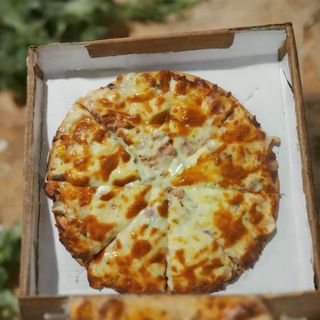 Pizza atún y bacon 35cm 2/3 raciones