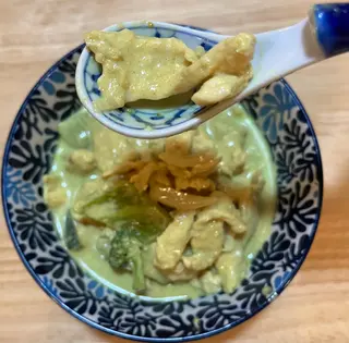 Pollo Al Curry Amarillo 