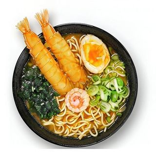 Ramen miso con langostinos, wakame, naruto, cebolleta y huevo ramen