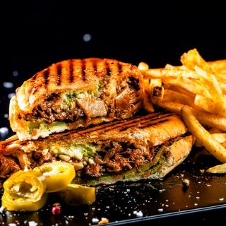 Сандвич Без име (350г)