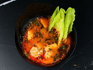 TOM YUM