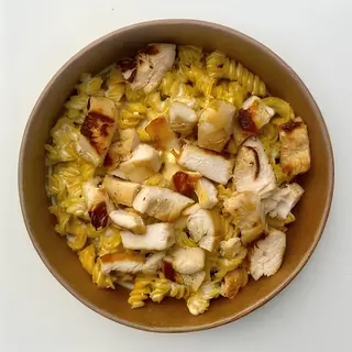Fit curry pasta sa piletina