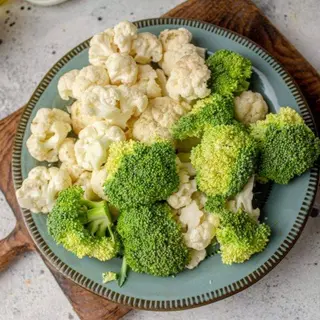 Брокколи и цветная капуста