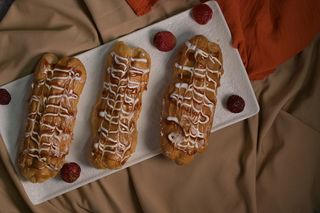 Эклер (карамельное покрытие)