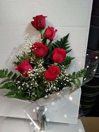 Ramo 6 Rosas