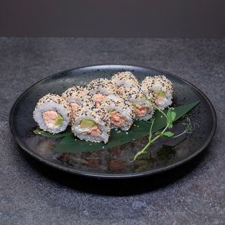 Avocado grill salmon roll