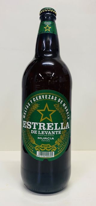 Litro de cerveza Estrella de Levante