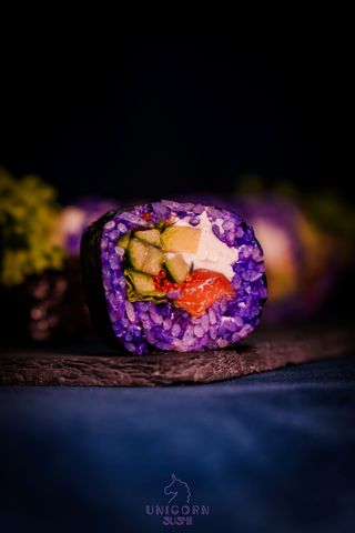 Futomaki łosoś 10 szt.