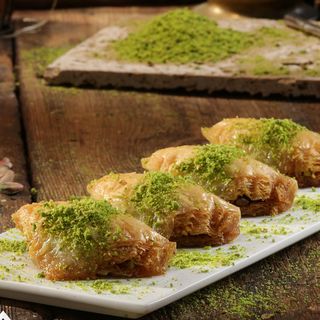 Пахлава "Шёбиет" с грецким орехом (1 кг.)