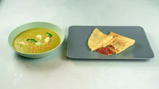 Combo Vegan - Favory povrtna juha + Vegan palačinke s pekmezom 2 kom