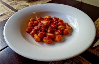 Gnocchi A La Boloñesa