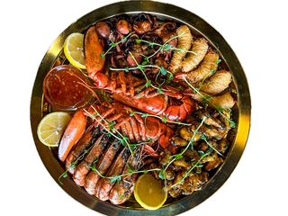 Zestaw owoców morza z homarem