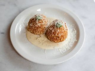 Аранчіні з грибами та сиром Таледжио