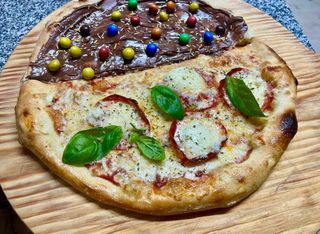 Pizza Luna e Fina Com Nutella M&Ms e Diavola (33cm)