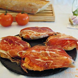 Tostada De Serrano Y Tomate (Pequeña)