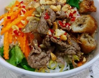 Ensalada Bún Bò Nam Bo