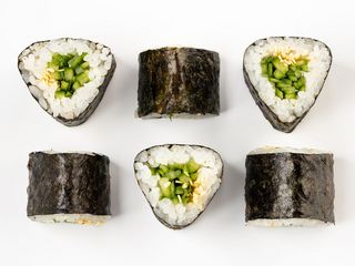 Макі з огірком (130g)