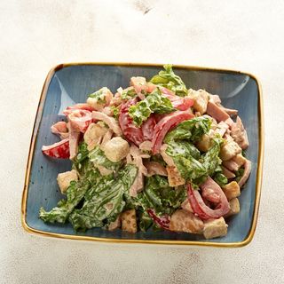 Мясной салат (300г)