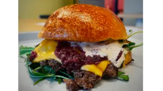 Truffle burger triple