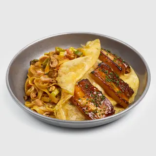 Pad Thai con panceta asada 48 horas
