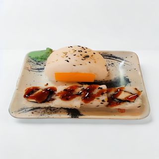 onigiri hilos de carne cerdo (1 ud.)