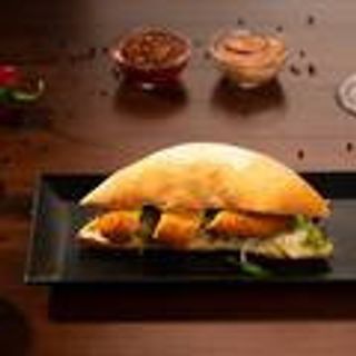 SANDWICH ȘNIȚEL DE PUI C