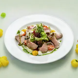 Салат с ростбифом