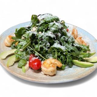 Салат "Рукола с креветками"