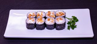 76. Maki De Cebolla Con Queso (8 Uds.)