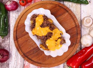 Текс Мекс картофки с чедър, халапеньо или домат телешко (350г)