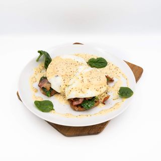 Jaja sadzone na grzankach