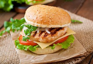 Пилешки бургер (350г)
