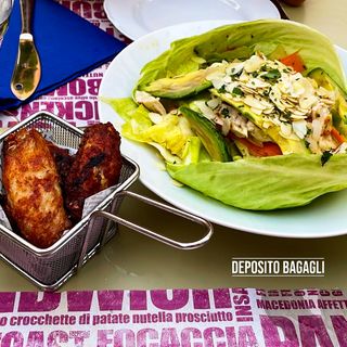 Insalata Pollo e Mandorle