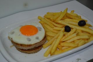  Hambúrguer no Prato